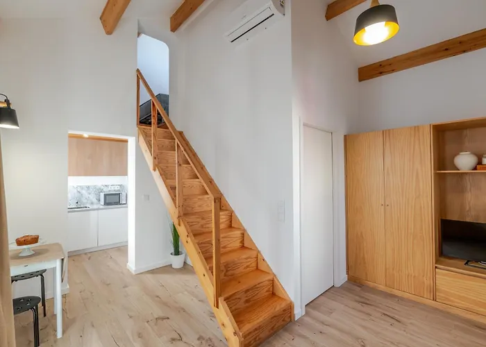 Authentic With Terrace By Hostwise *