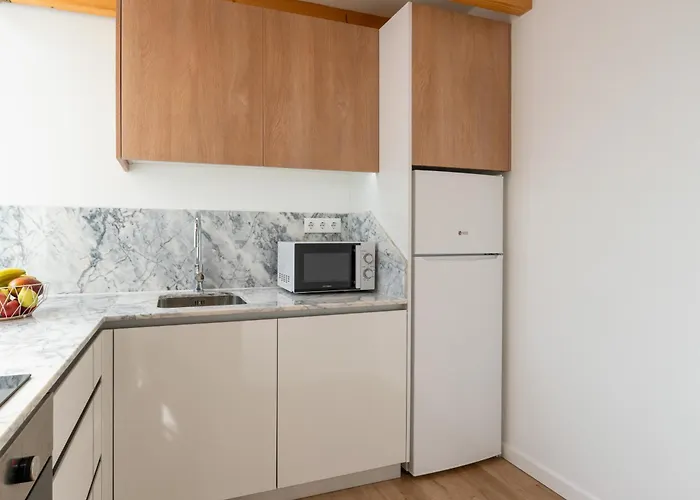 Authentic With Terrace By Hostwise Porto