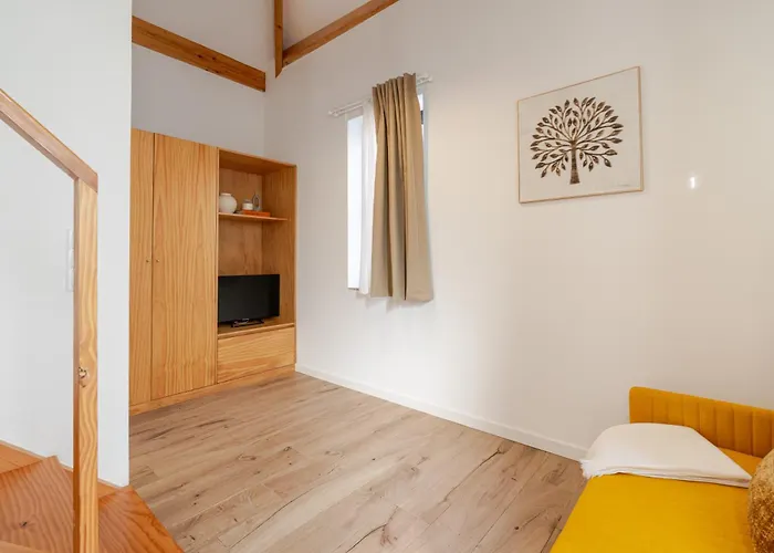 Authentic With Terrace By Hostwise *