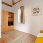 Authentic With Terrace By Hostwise *