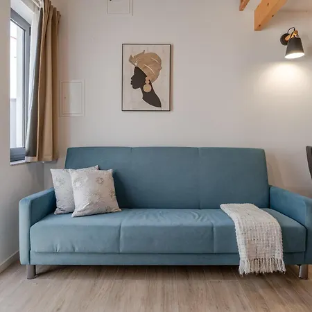 Authentic With Terrace By Hostwise Porto