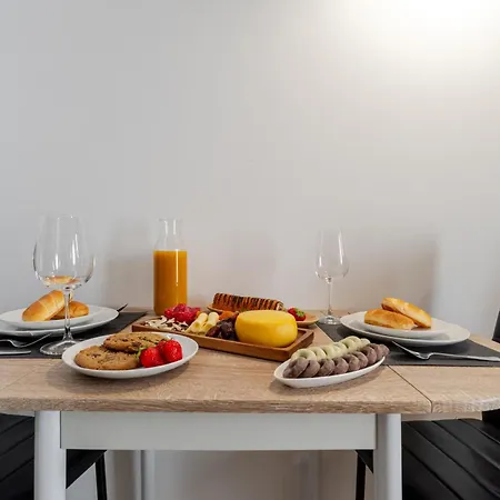 Authentic With Terrace By Hostwise Lejlighed Porto