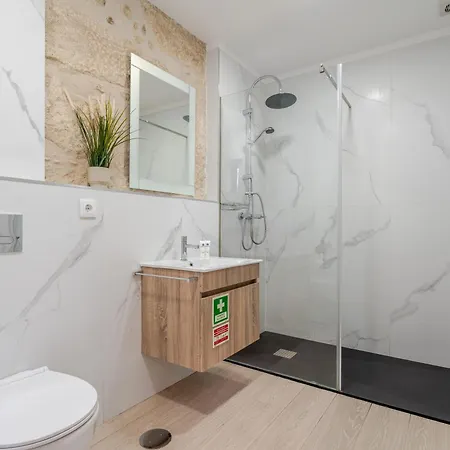 Authentic With Terrace By Hostwise