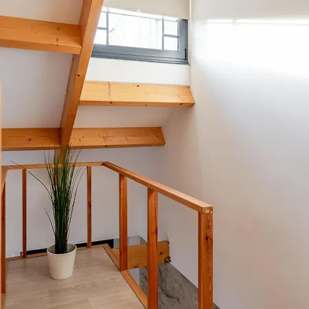 Authentic With Terrace By Hostwise شقة