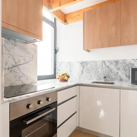 Authentic With Terrace By Hostwise Porto