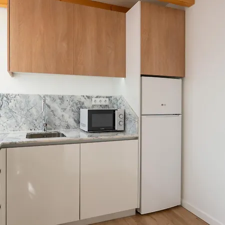 Authentic With Terrace By Hostwise Porto