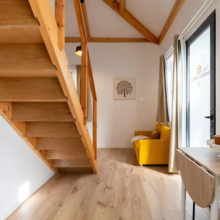 Authentic With Terrace By Hostwise *