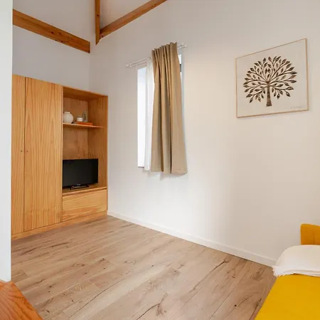 Authentic With Terrace By Hostwise *