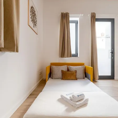 Authentic With Terrace By Hostwise Appartement *