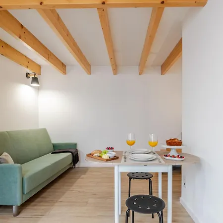 Lejlighed Authentic With Terrace By Hostwise