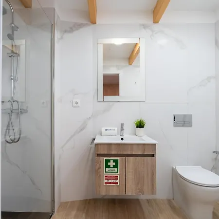 Authentic With Terrace By Hostwise * Porto