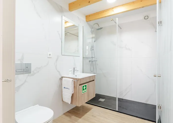 Authentic With Terrace By Hostwise Apartman