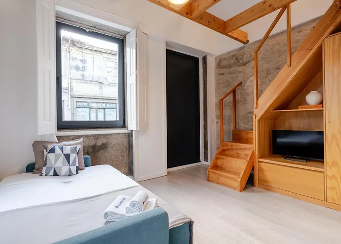 Authentic With Terrace By Hostwise Apartman Porto