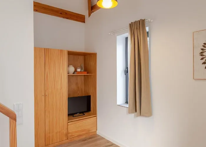 Authentic With Terrace By Hostwise Apartman