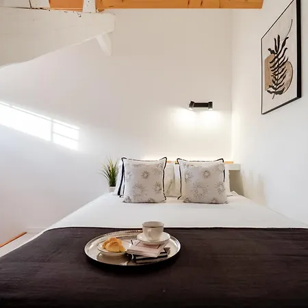 Authentic With Terrace By Hostwise Appartement