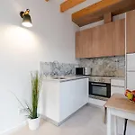 Authentic With Terrace By Hostwise Apartment *