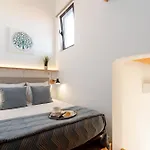 Authentic With Terrace By Hostwise Apartment