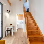 Apartment Authentic With Terrace By Hostwise