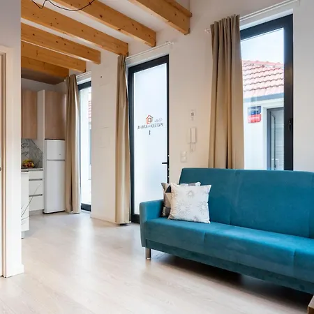 Authentic With Terrace By Hostwise *