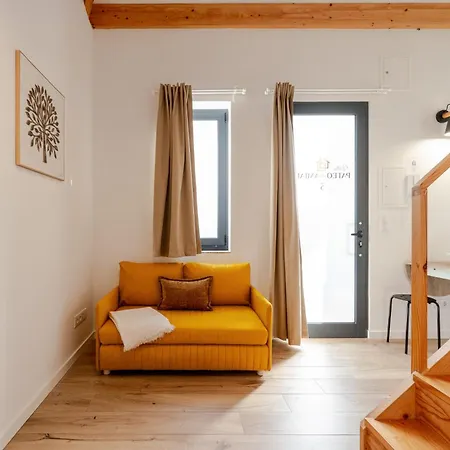 شقة Authentic With Terrace By Hostwise